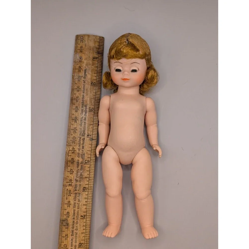 Madam Alexander Vintage 8
